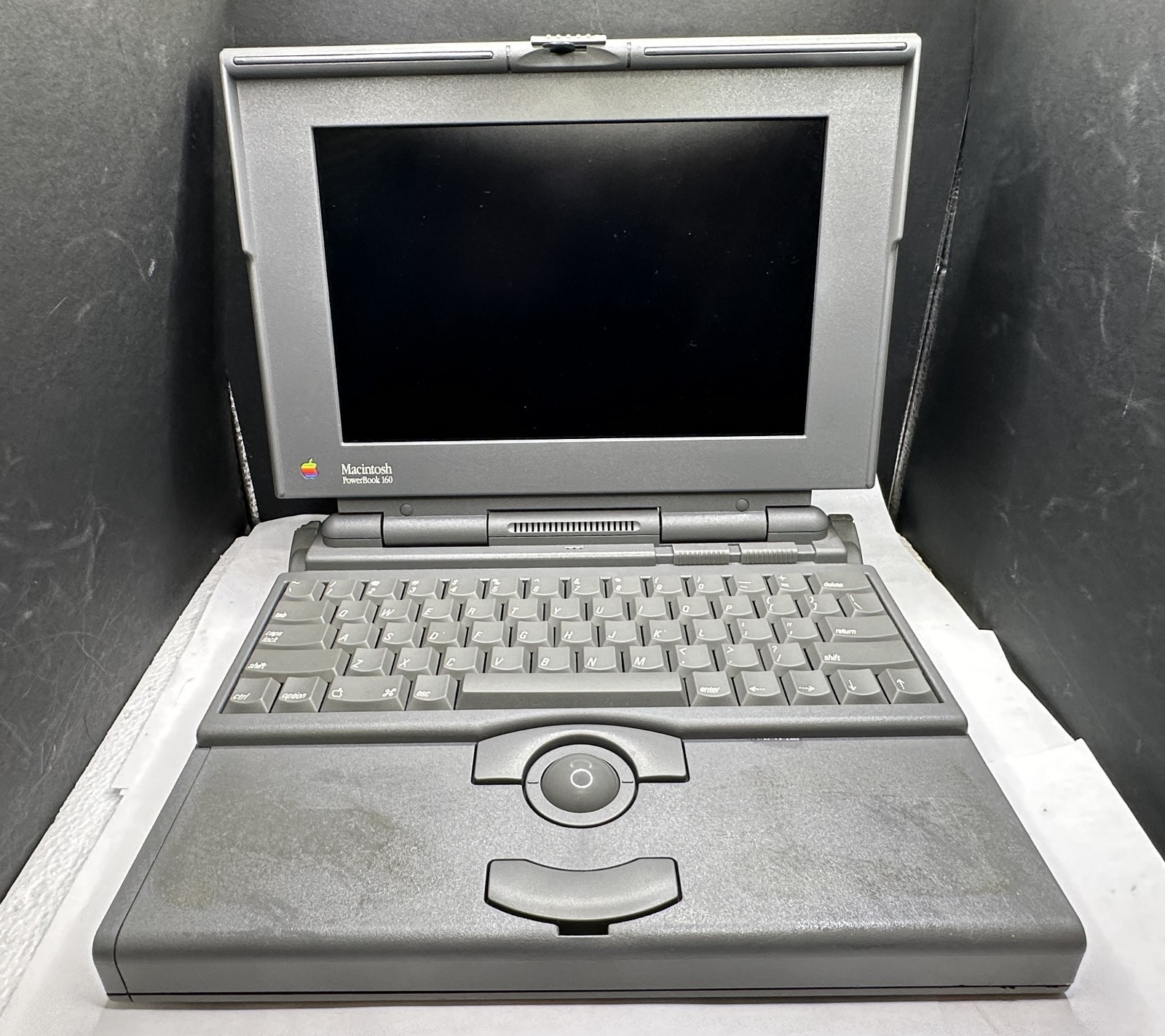 APPLE MACINTOSH POWERBOOK 160 VINTAGE LAPTOP STRICTLY For Parts or Repair