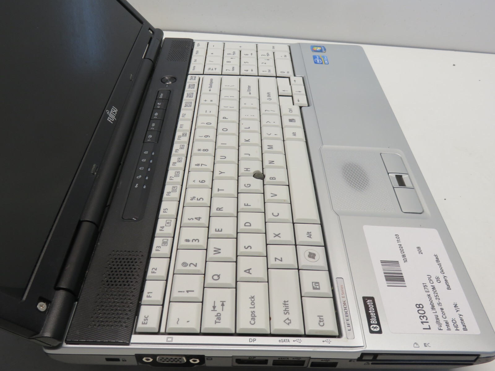 Fujitsu Lifebook E751 Intel Core i5-2520M CPU 2.50GHz 2GB NO HDD No Batt