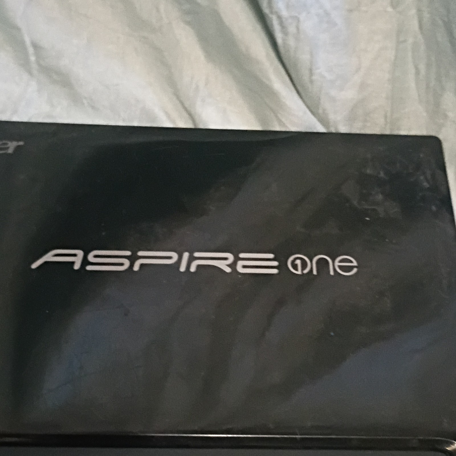 Acer Aspire One D255E Netbook Intel Atom Windows 7 Starter 10.1″ Black Webcam