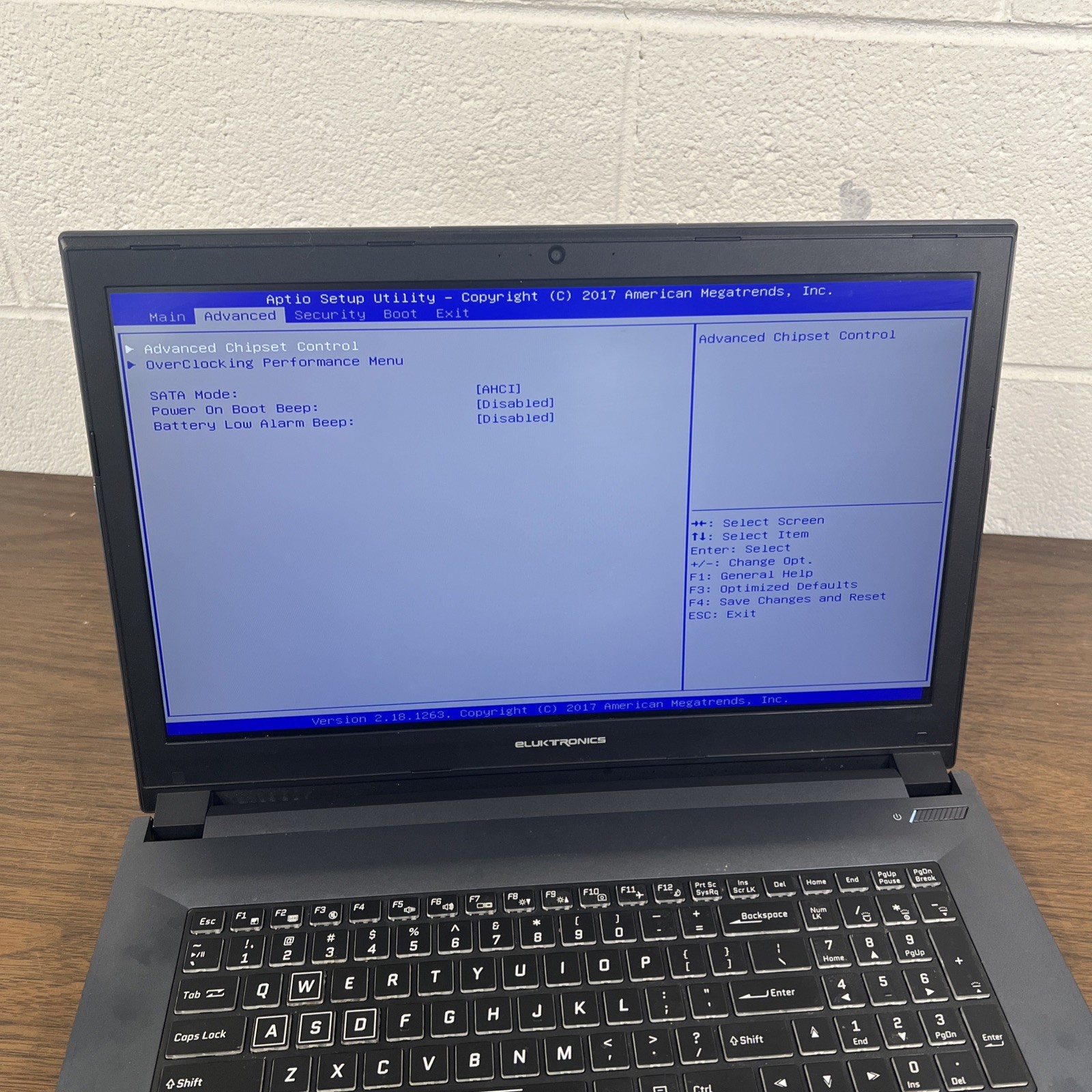 Eluktronics Eluktro Pro N870HP 17.3″ Core i7-7700HQ 2.8GHz Laptop – Barebones