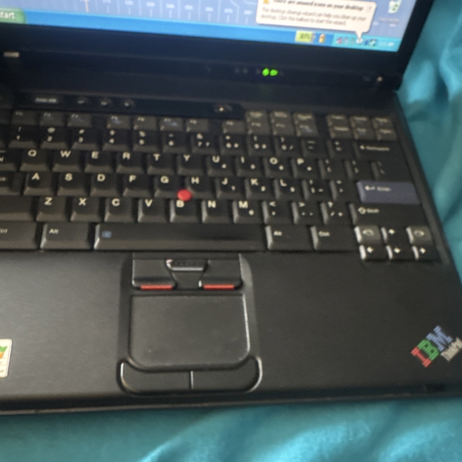 IBM ThinkPad Laptop Windows XP Intel Pentium M 14″ Black VGA USB Optical Drive