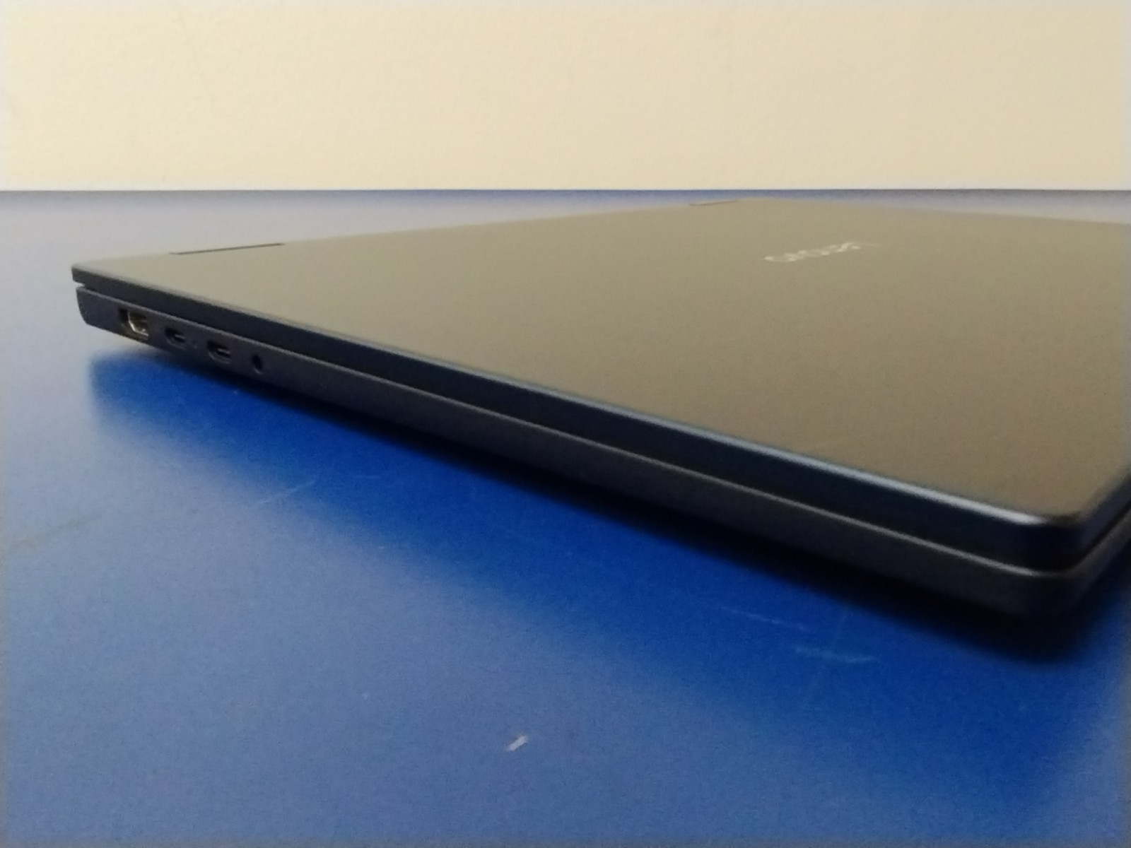Lenovo IdeaPad 5 2-in-1 16AKP10, AMD Ryzen AI 7 350, 16 GB RAM, 1 TB NVMe SSD