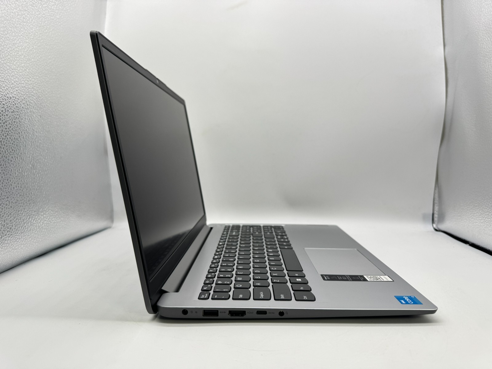 Lenovo Ideapad 1 15IAU7 15.6″ Touch laptop Intel Core i3 256GB 8GB 82QD00DHUS