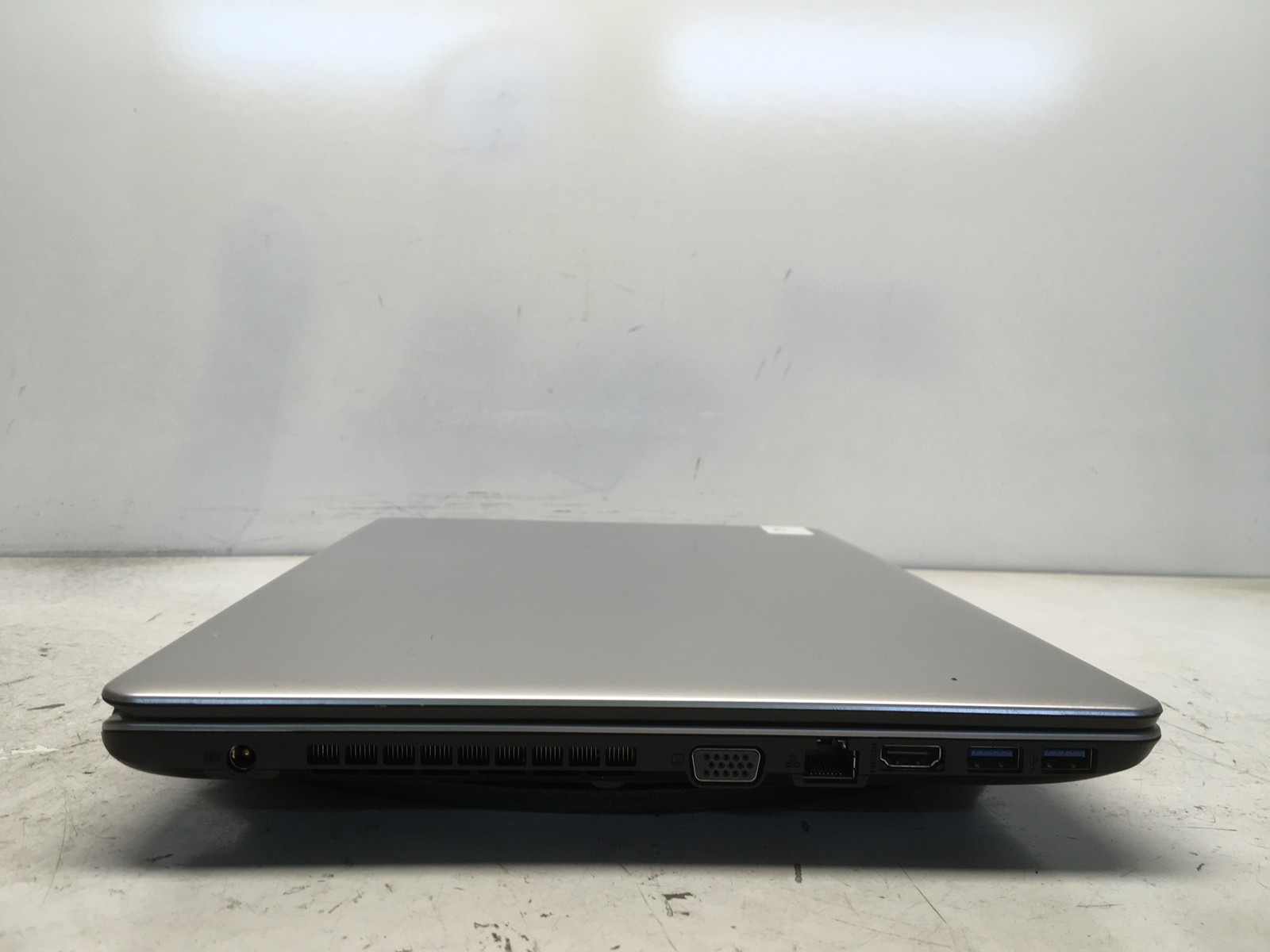 Nobilis N4061 Intel Core i5 6th Gen No RAM NO HDD No Batt