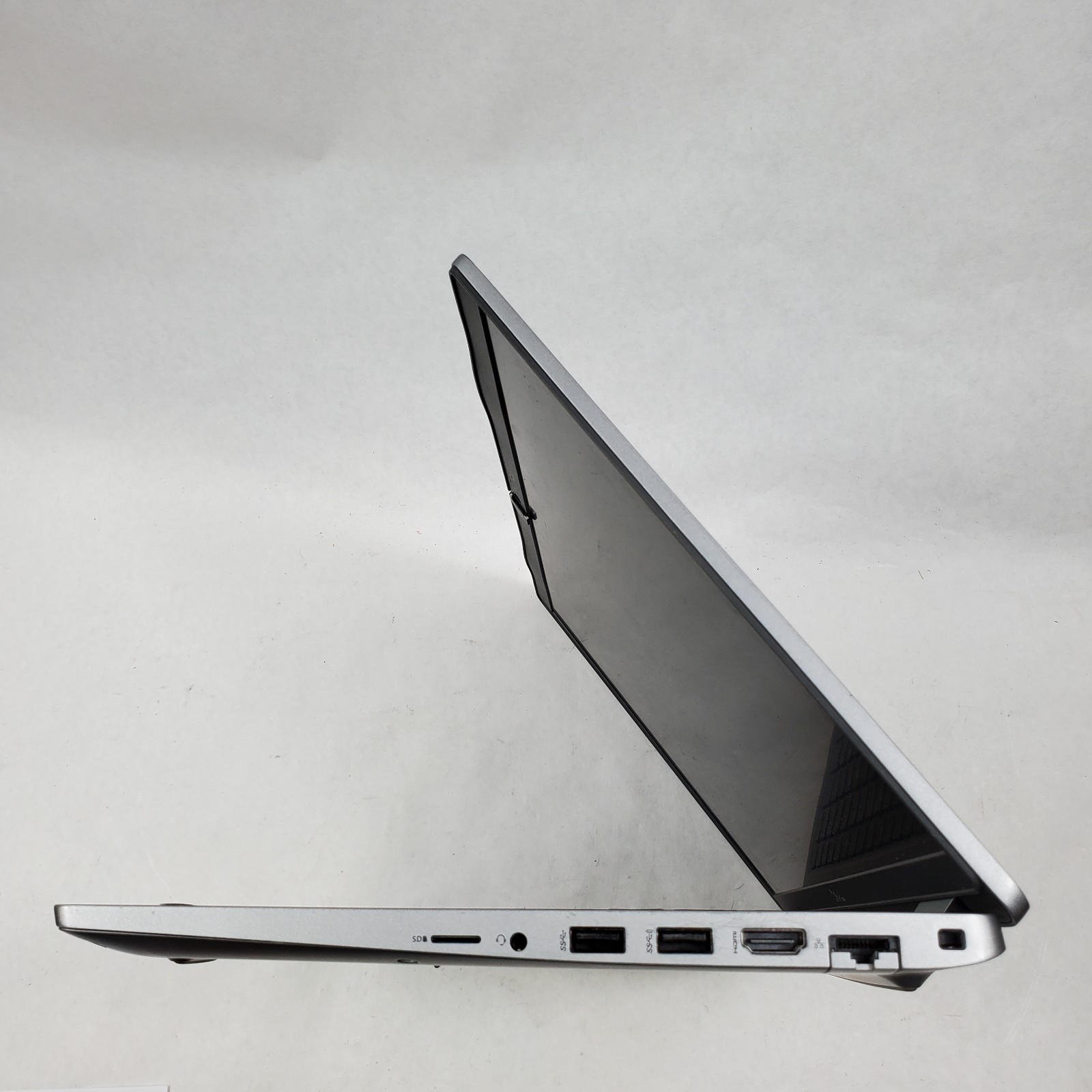 Dell Latitude 5520 Intel Core i5-1145G7 2.60GHz 8GB RAM NO SSD/AC *READ