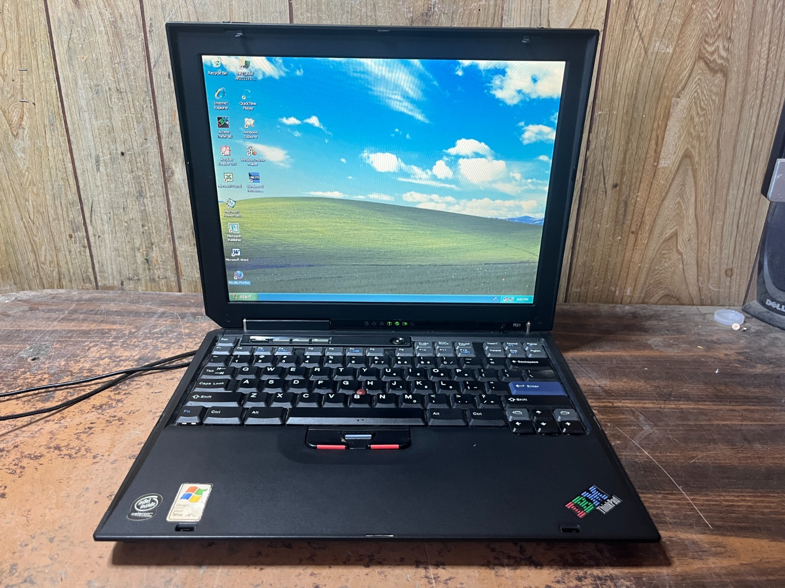 IBM ThinkPad R31 14″ Retro Collector Vintage Laptop Windows XP Pro Parallel Port