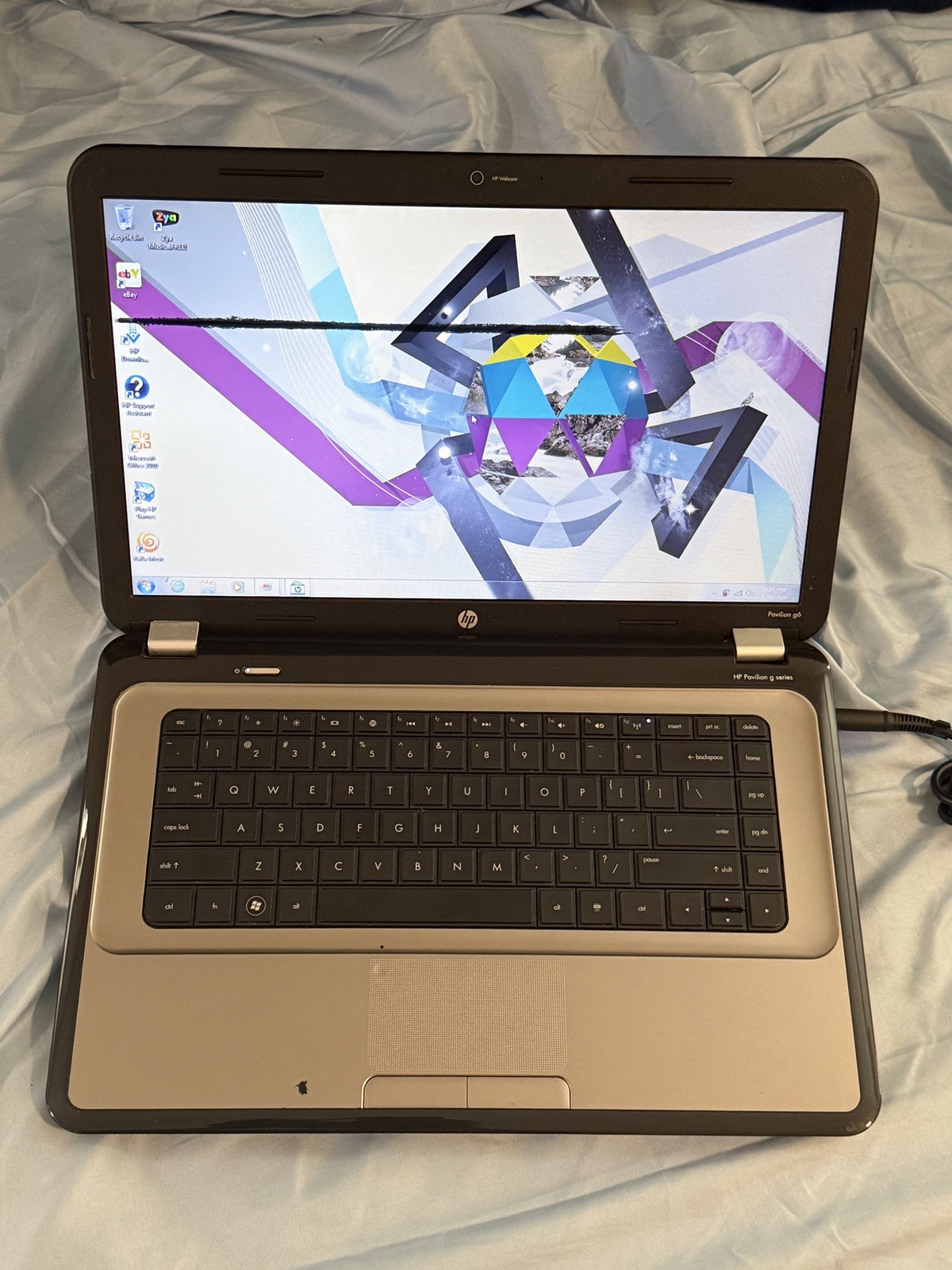 HP Pavilion G6 AMD A4-3305M APU with RadeonHD 4 GB Windows 7 Working-OEM Charge