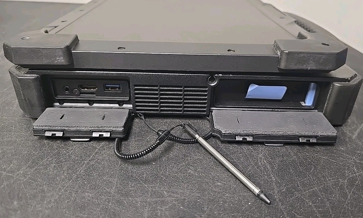 Dell Latitude 14 Rugged Extreme 7404 i7-4650 1.7GHz Touchscreen 8GB RAM 256GB