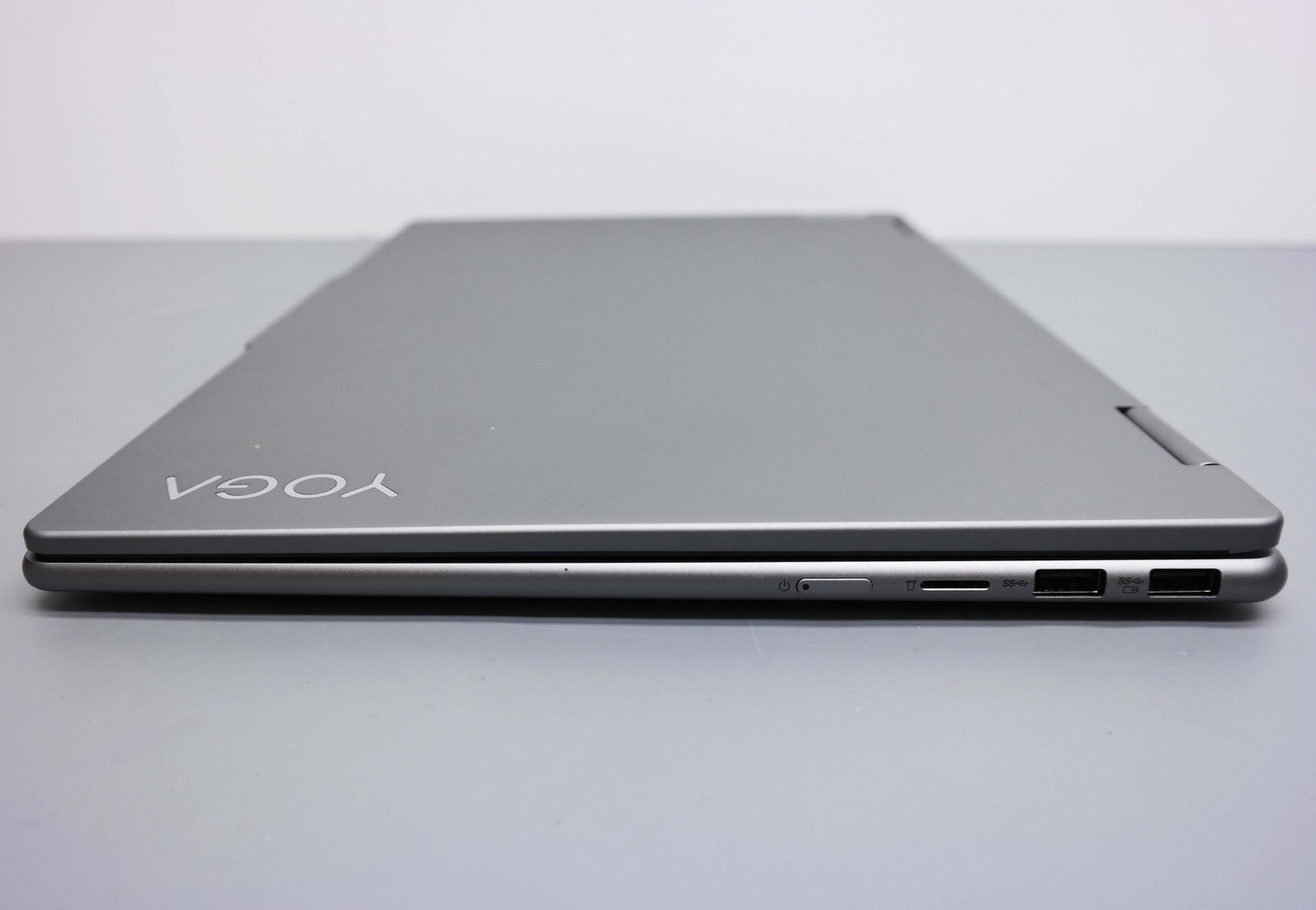 Lenovo Yoga 7 16″ AMD Ryzen 5 8640HS 8GB 512GB SSD