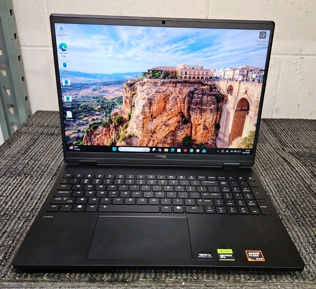 HP HyperX OMEN Gaming Laptop 15-gb0xx 2.64GHz 16GB RAM 1TB SSD 15″