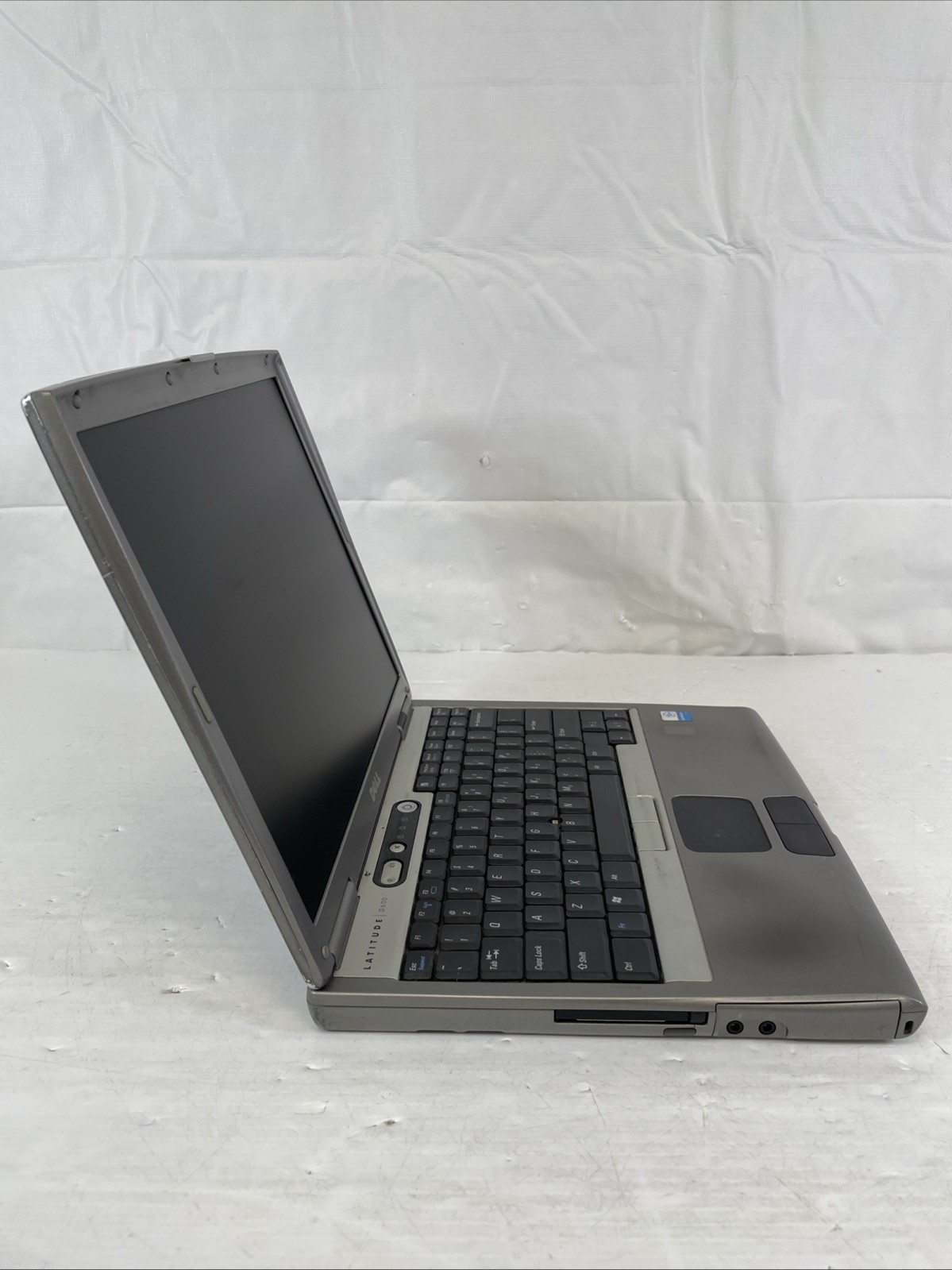 Retro Gaming Dell Latitude D600 Pentium M 1.4GHz 1GB RAM 60GB HDD Windows XP