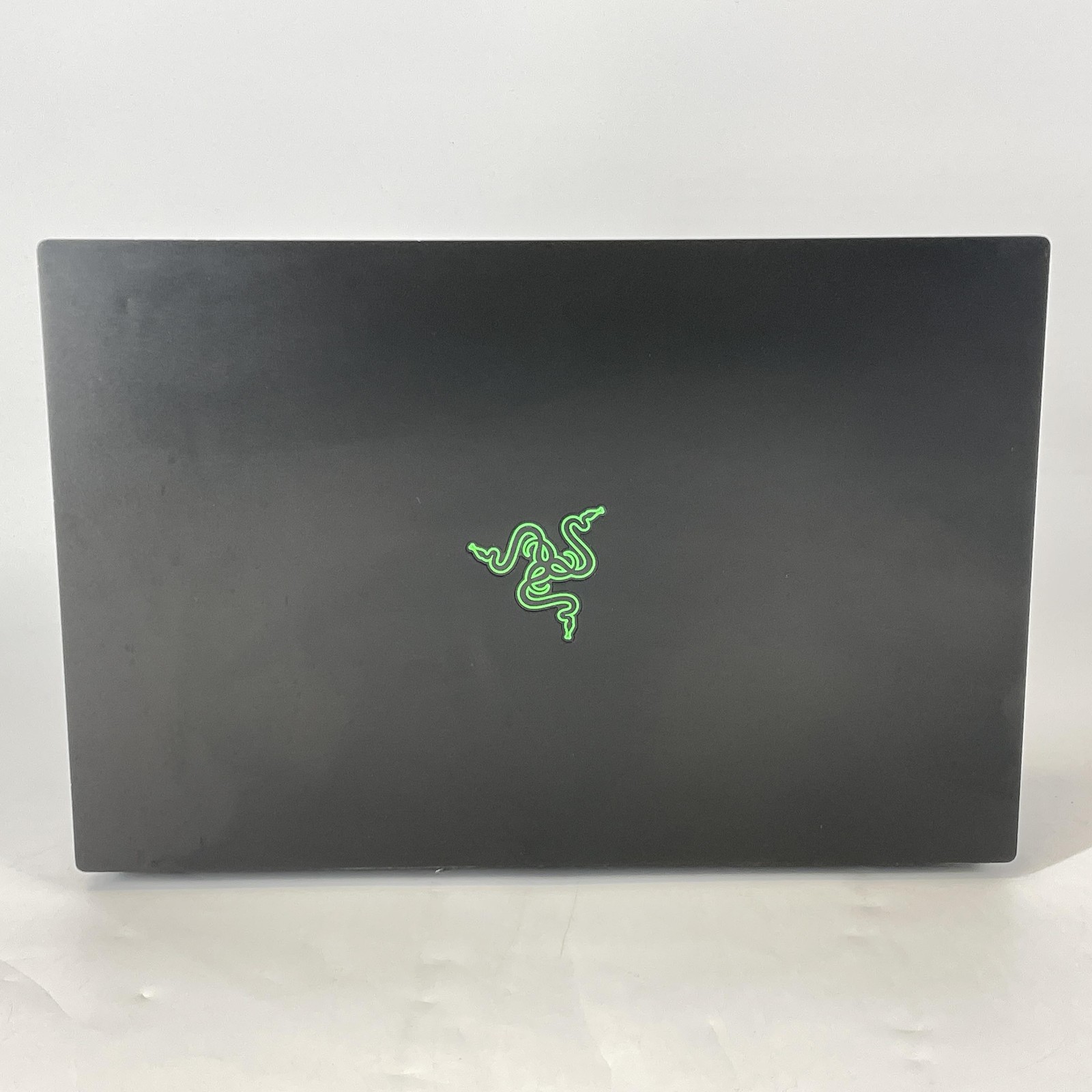 Razer Blade 15 Advanced 300Hz FHD i7-10875H 2.3GHz 16GB 1TB RTX 2080 Super Max-Q