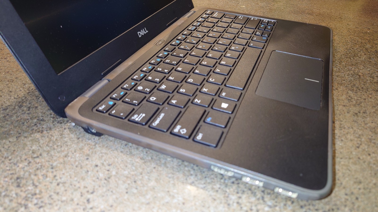 Dell Latitude 3190 Windows 11 – Laptop 2-in-1 / 120GB / 4GB DDR4 / INTEL 1.1GHZ