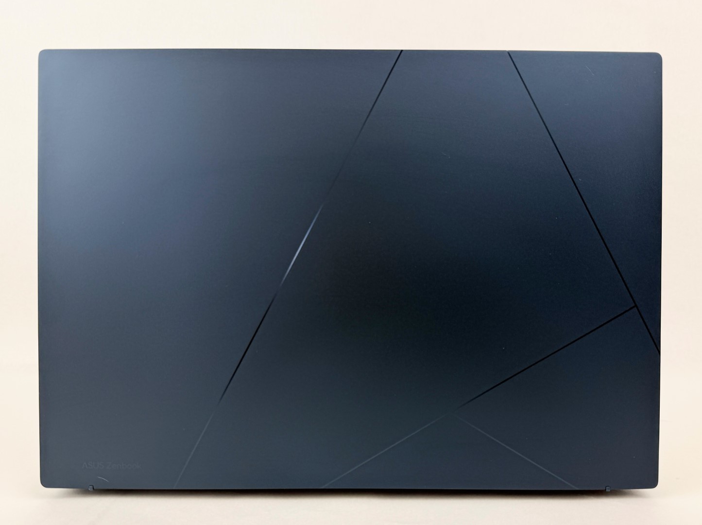 ASUS Zenbook 14 UX3405MA-PH77 14” 3K 120Hz OLED Touch Ultra 7 155H 32GB 1TB W11H