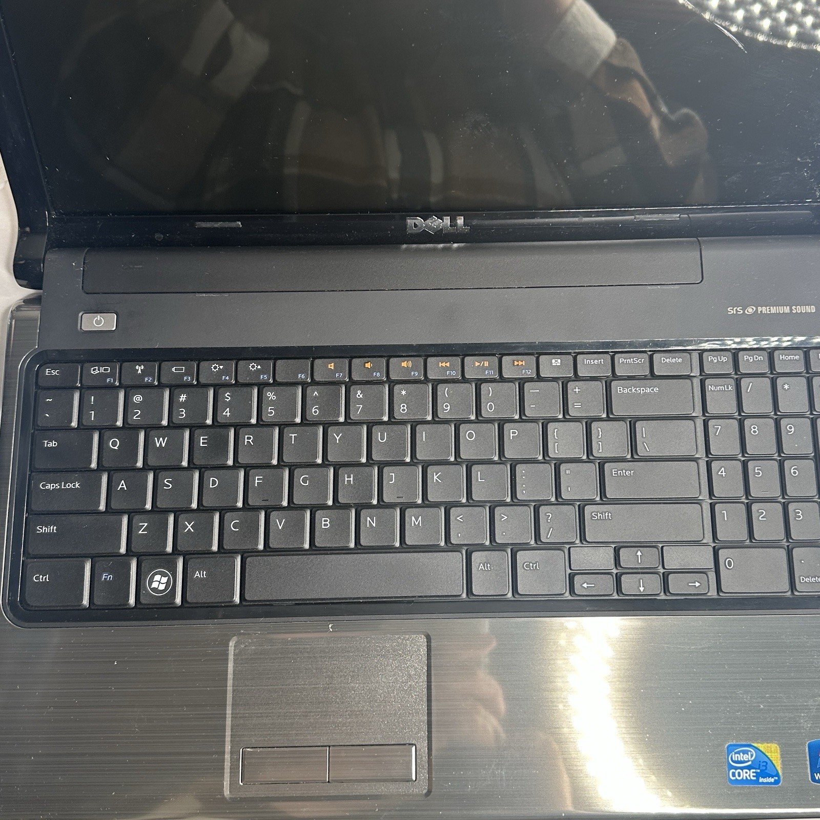 Dell Inspiron 1564 15.6” Laptop i3 2.13GHz 4GB RAM Windows 10 Home w/ Charger