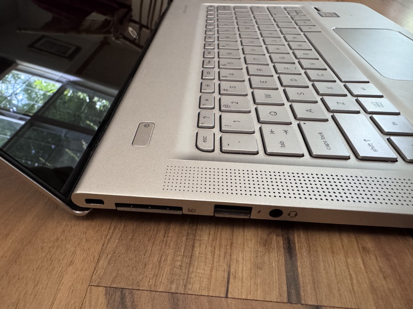 HP Envy 13T-D100 Intel i7-6500U 2.5GHz 8GB 120GB HDD 13.3″ QHD+ Win 10 *NO WIFI*