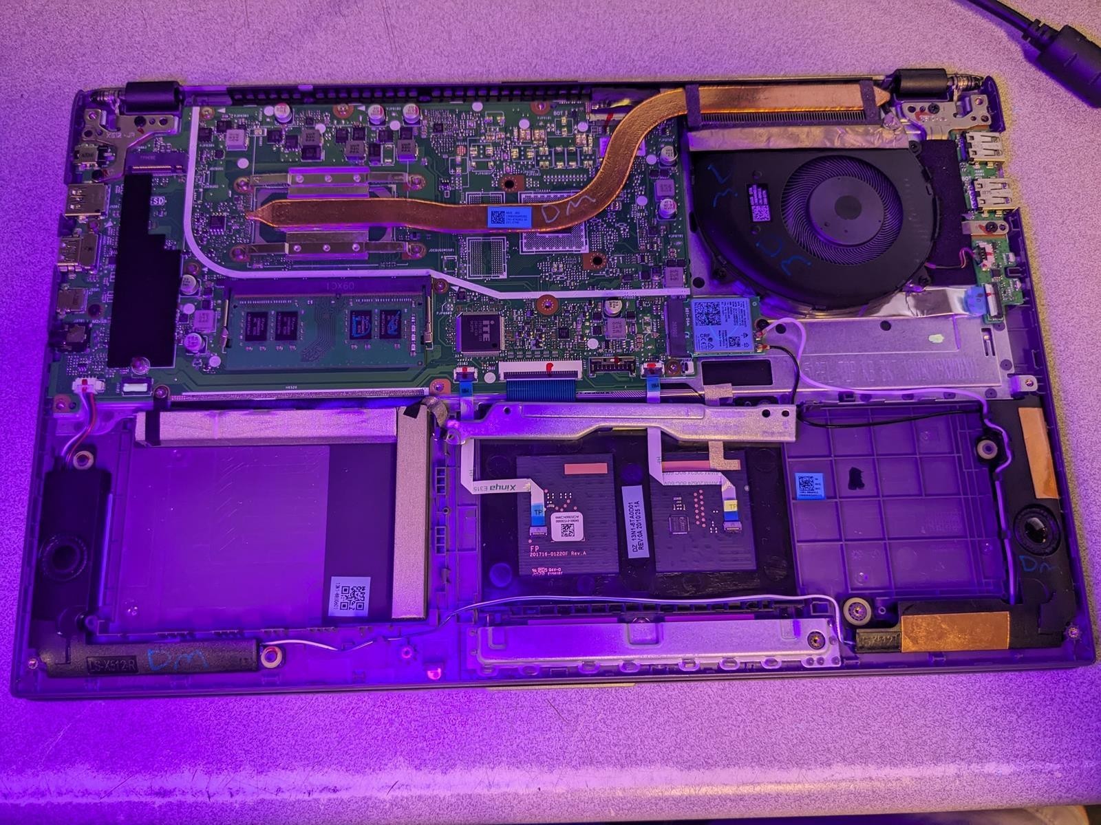 ASUS VIVOBOOK F512J i3-1005G1 @ 1.20 GHz, 12GB RAM, NO HDD/OS