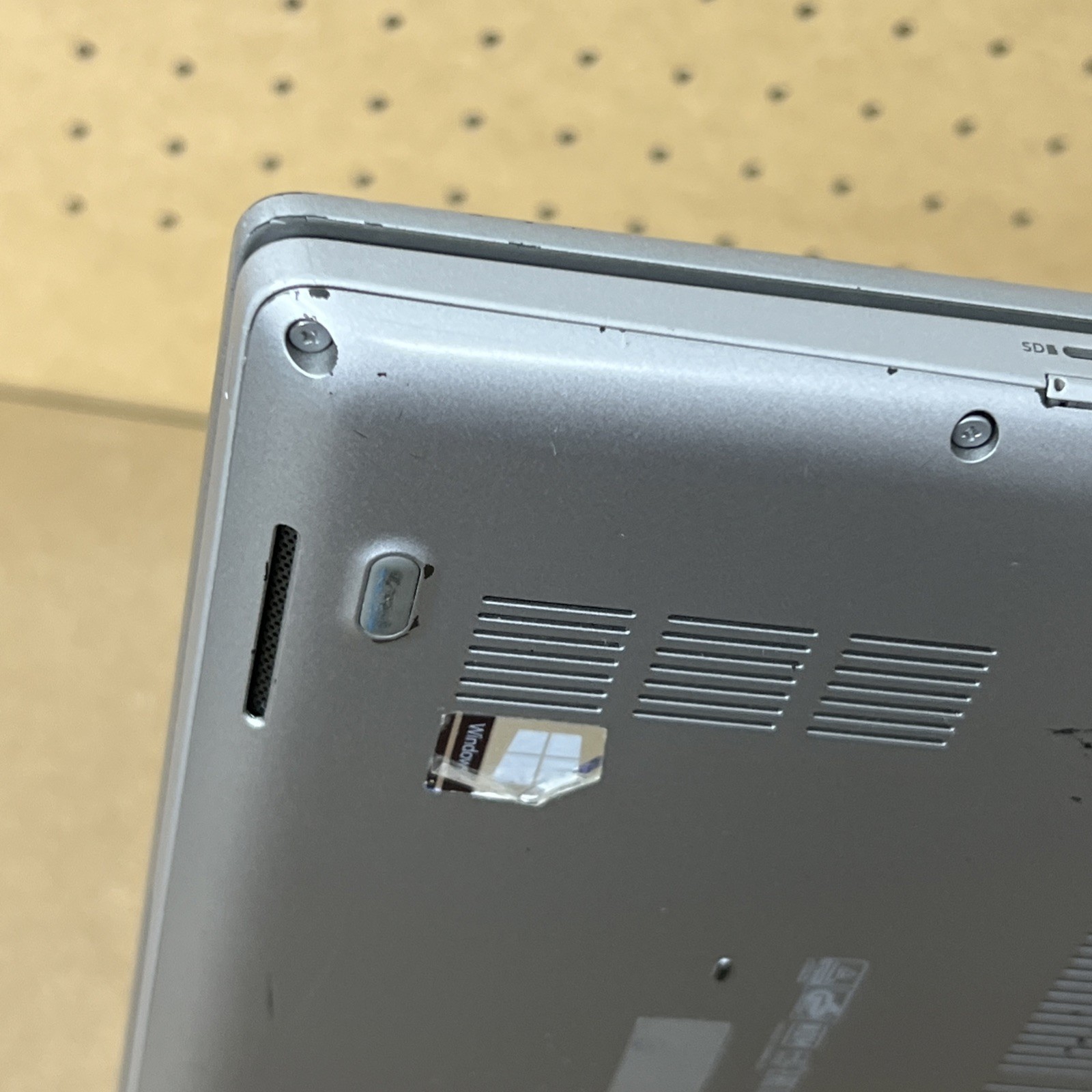 Dell Latitude 5410 i5-10210U 1.6GHz 16GB Ram 256GB SSD – Fair *Low Battery*