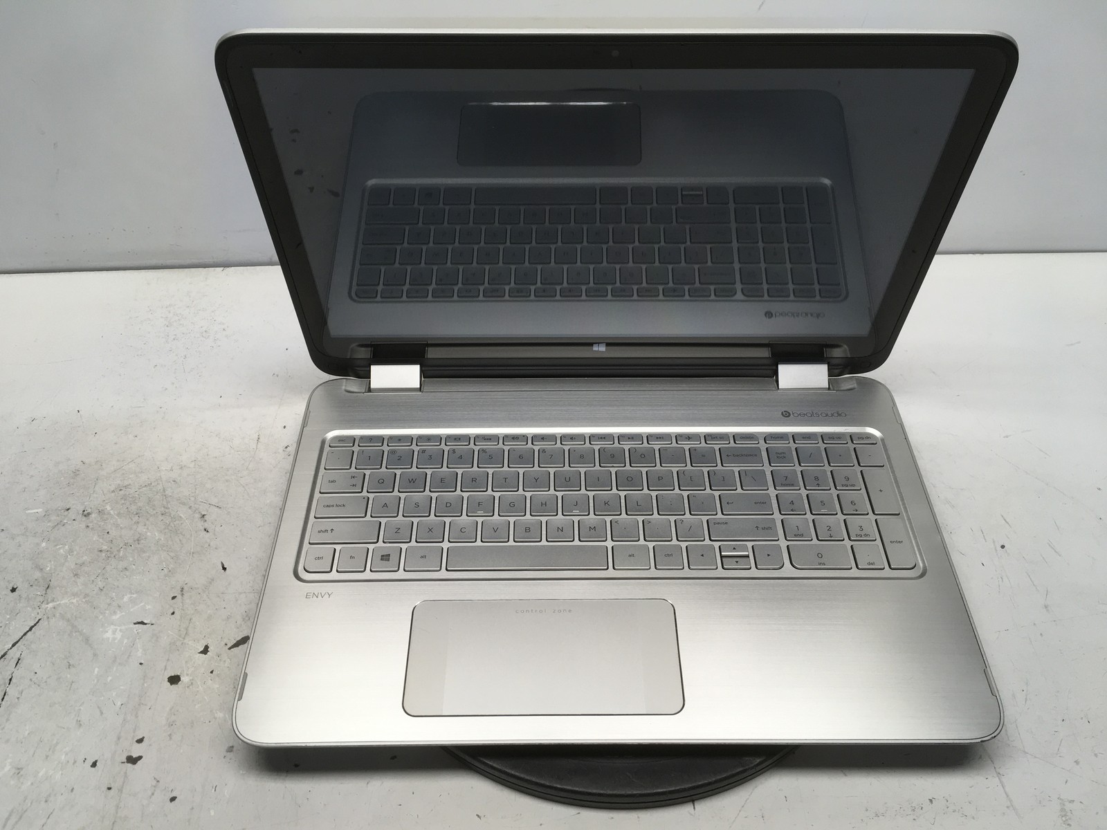 HP 15-U011DX Envy X360 Intel i7-4510U 2GHz 8 GB NO HDD No Batt