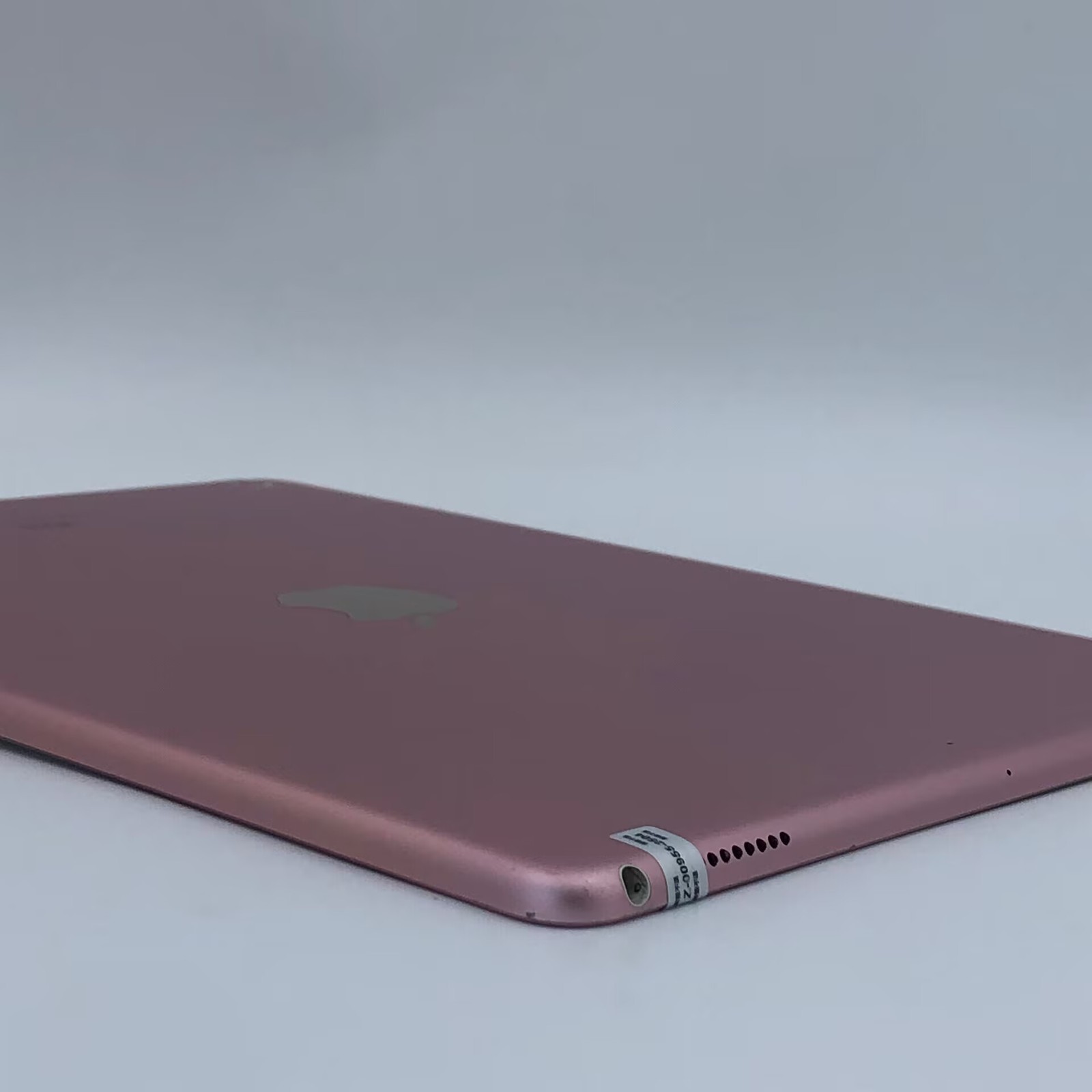 Apple iPad Pro 10.5 (2017) 10.5″ WI-FI 64GB 256GB 512GB iOS 10.3.2 8134mAh