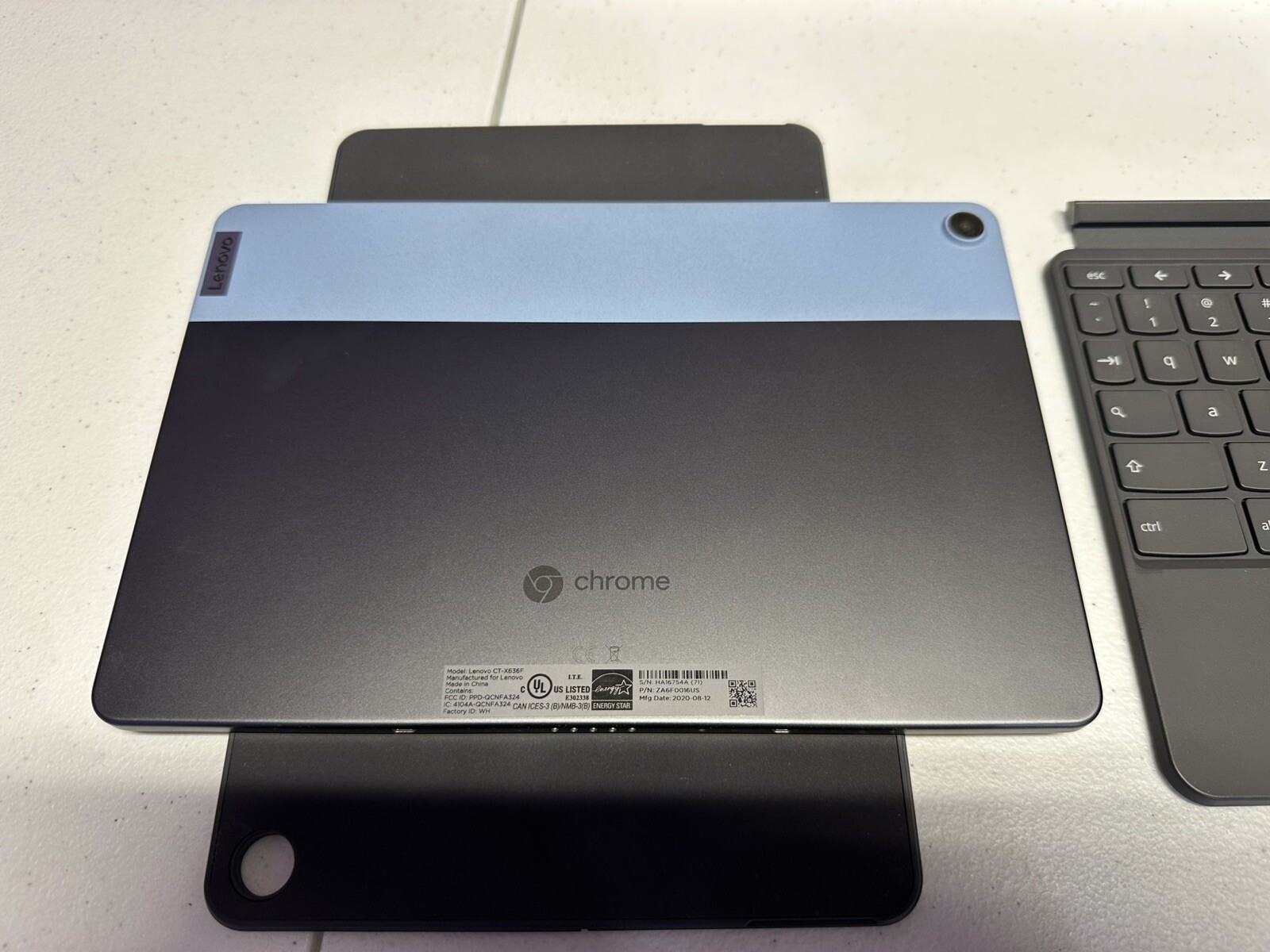 Lenovo Ideapad CT-X636F 10.1″ (128GB,MediaTek 2.00GHz,4GB) Chromebook