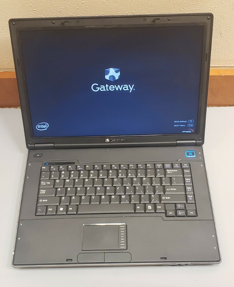 GATEWAY E-475M 15.6″ Intel Core 2 Duo T5470 2GB RAM 120GB HDD WIFI LINUX
