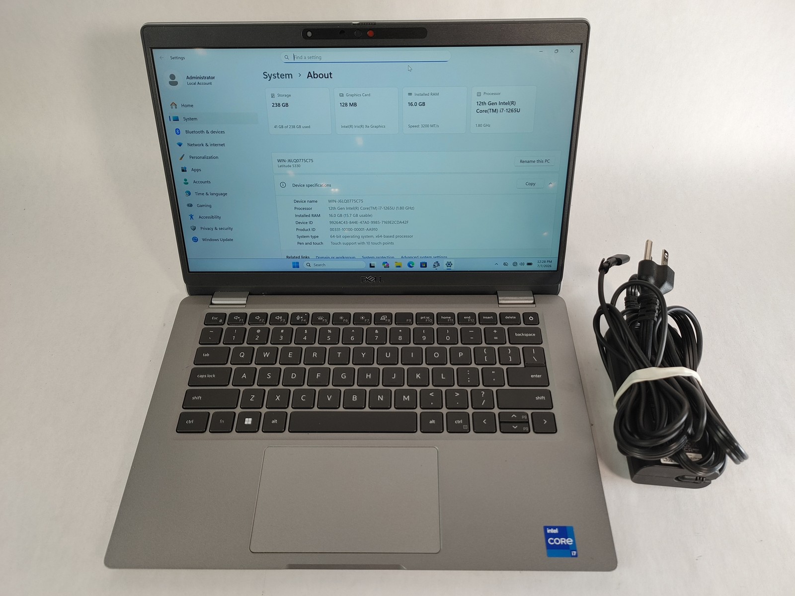 Dell Latitude 5330 Core i7-1265U 1.80 GHz 16 GB DDR4 256 GB NVMe Windows 11 Pro