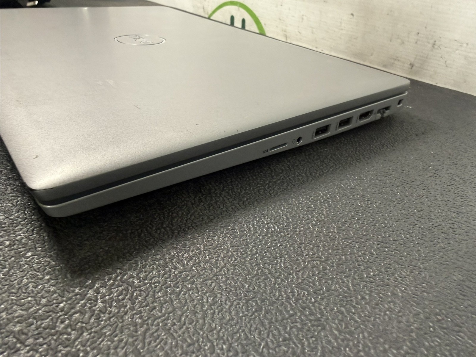 Dell Latitude 5520 15.6″ i5-1145G7 2.6GHz 16GB DDR4 256GB M.2 Laptop W11 Pro
