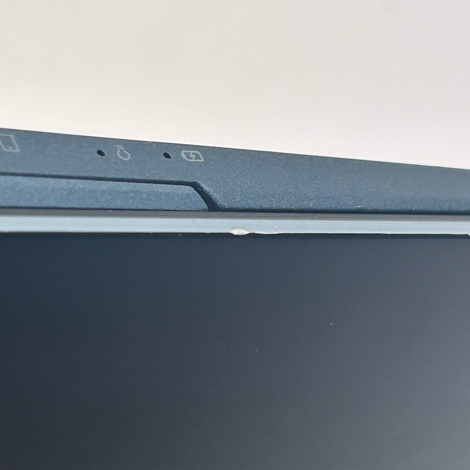 Asus Zenbook Duo 14 14″ i7-1165G7 16GB RAM 500GB SSD Intel Iris Xe Graphics