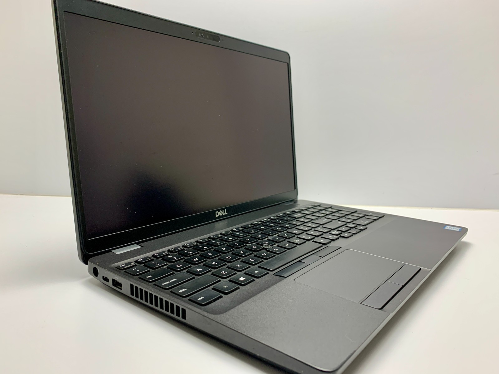 Dell Latitude 5501 | i5-9400H | 8GB RAM | 128GB SSD | LINUX | BAD KEYS