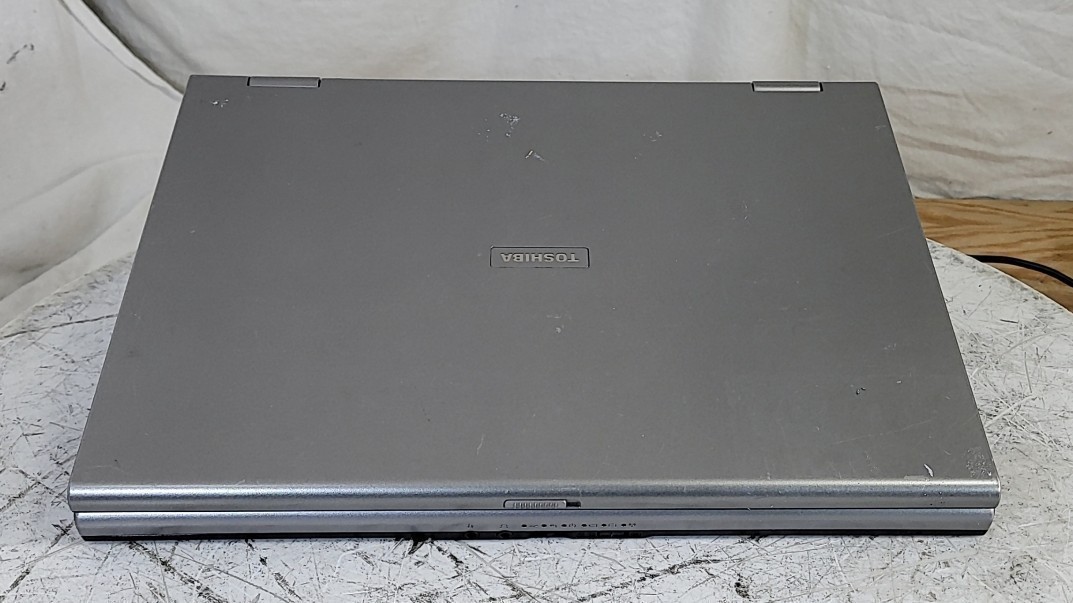 TOSHIBA TECRA A8 PTA83U-03J02C Laptop CORE2 T5500 1GB 80GB SEE NOTES