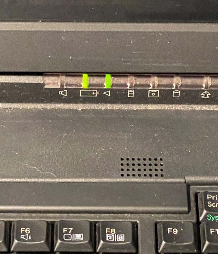 Vintage Rare 1994 IBM ThinkPad 755C Type 9545 awful condition !! READ AND LOOK