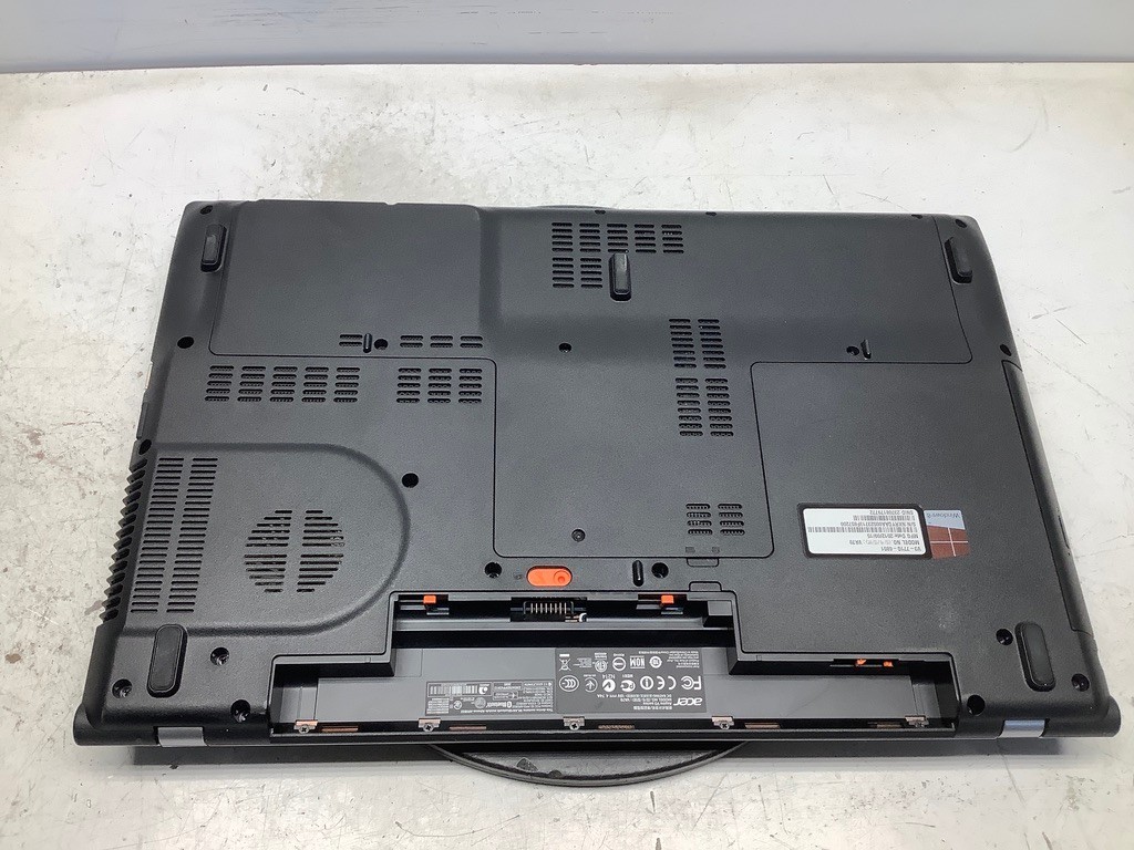 Acer Aspire V3 771G-6851 Intel i5-3210M 6 GB NO HDD Nvidia GeForce GT 440M 2GB