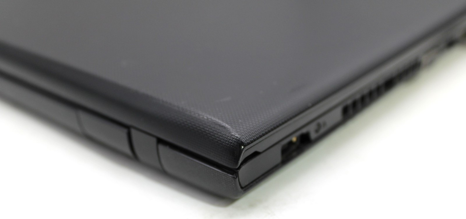 Lenovo G70 i5-5200U@2.2GHz 8GB DDR3 240GB SATA SSD NO OS *USED/TESTED*