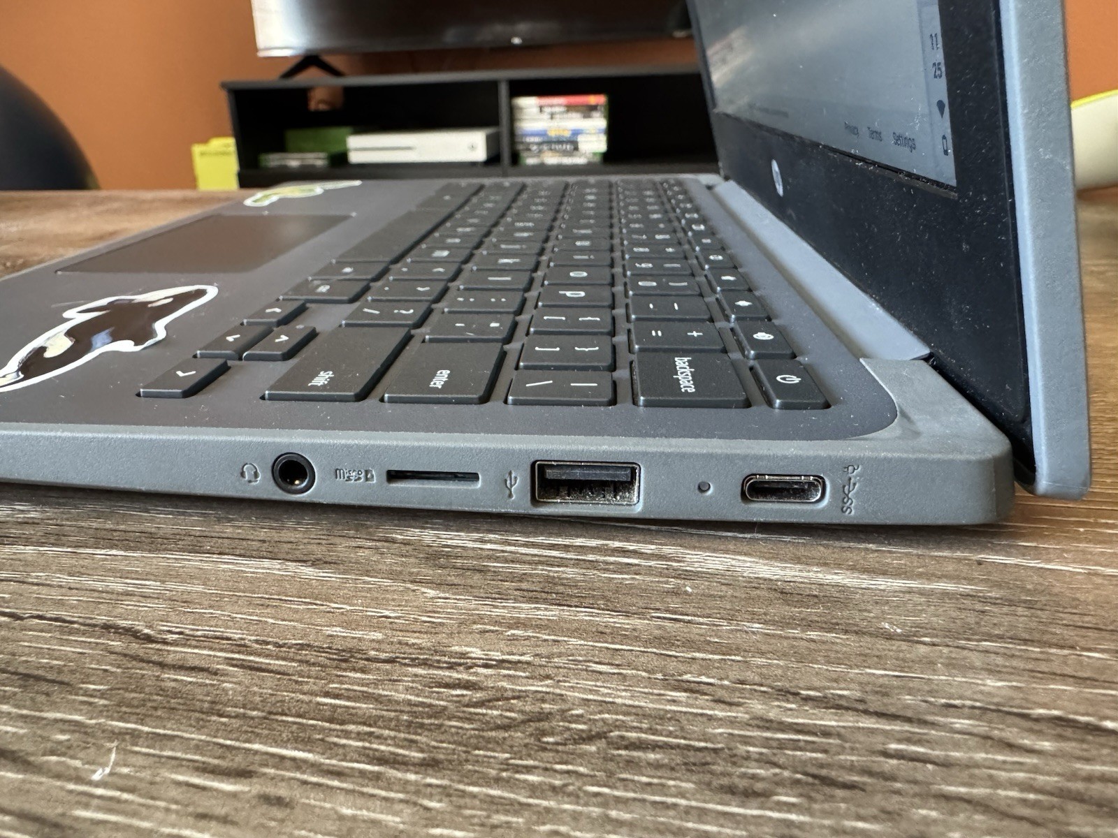 2020 HP Chromebook 11A G8 EE (11.6”) – ChromeOS Laptop w/ Charger