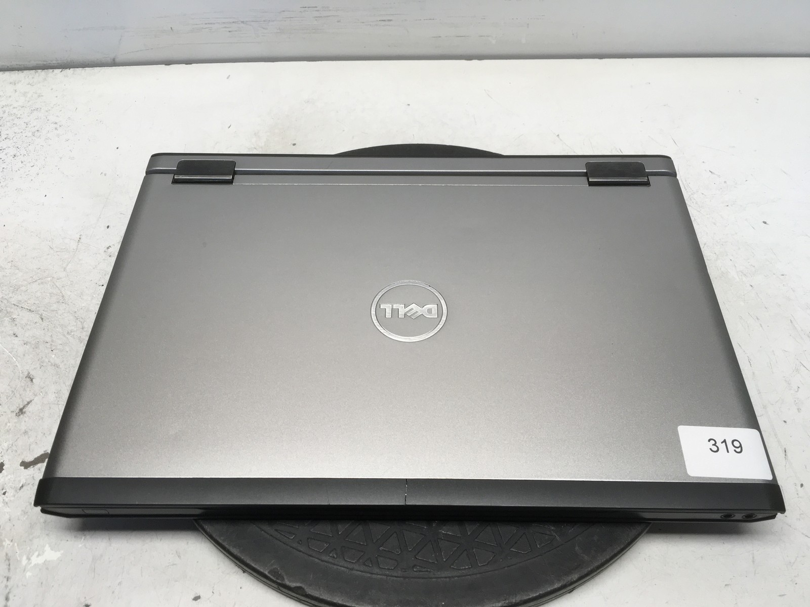 Dell Vostro V130 Intel i5-U470 1.33GHz 4 GB NO HDD No Batt