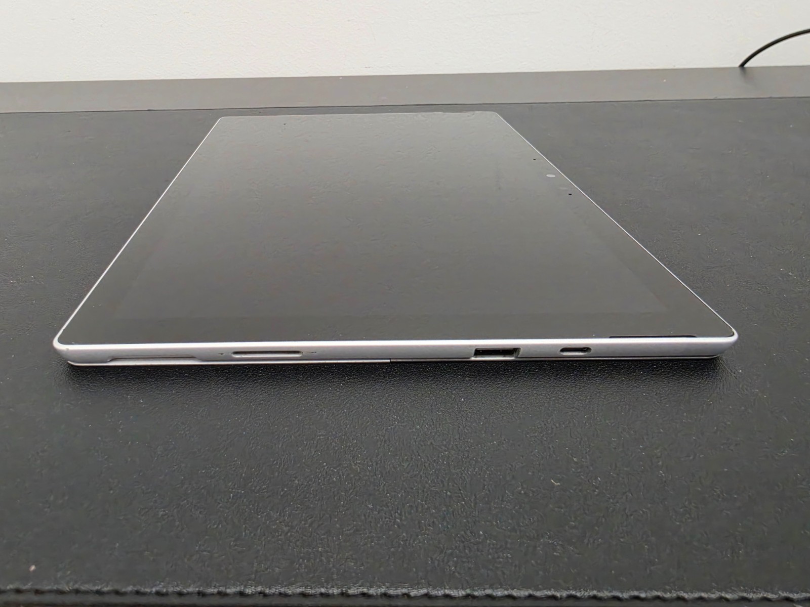 Microsoft Surface Pro 7+ ***LTE*** i5-1135G7 8GB Ram 256GB SSD Win 11 Pro