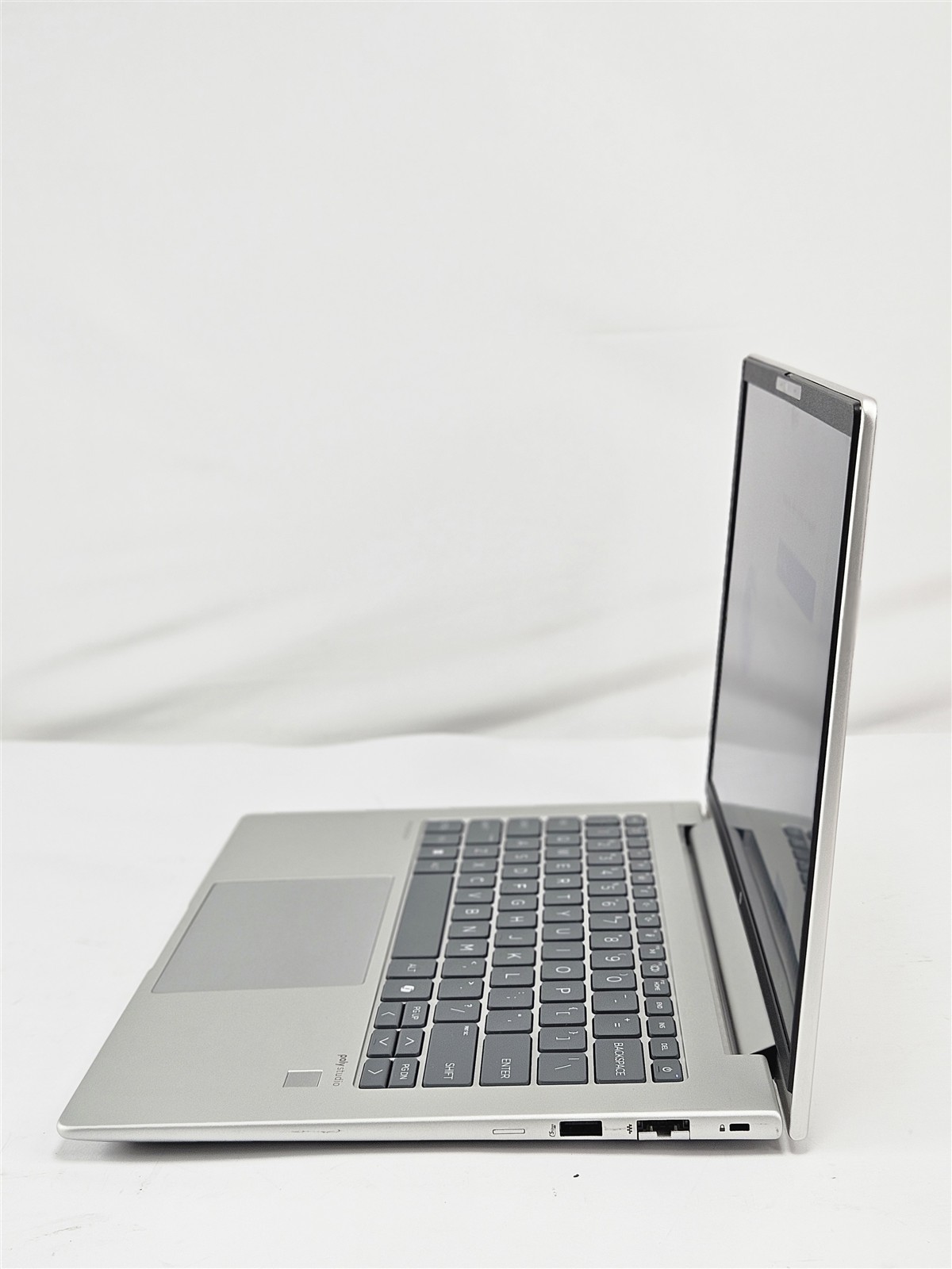 HP ProBook 445 G11 256GB SSD 16GB Ryzen 7 7735U AMD Radeon 680M 14″