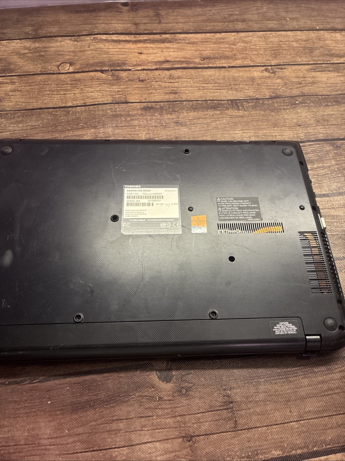Toshiba Satellite C55-B200 15.6” Laptop AMD E1 For Parts Repair Untested