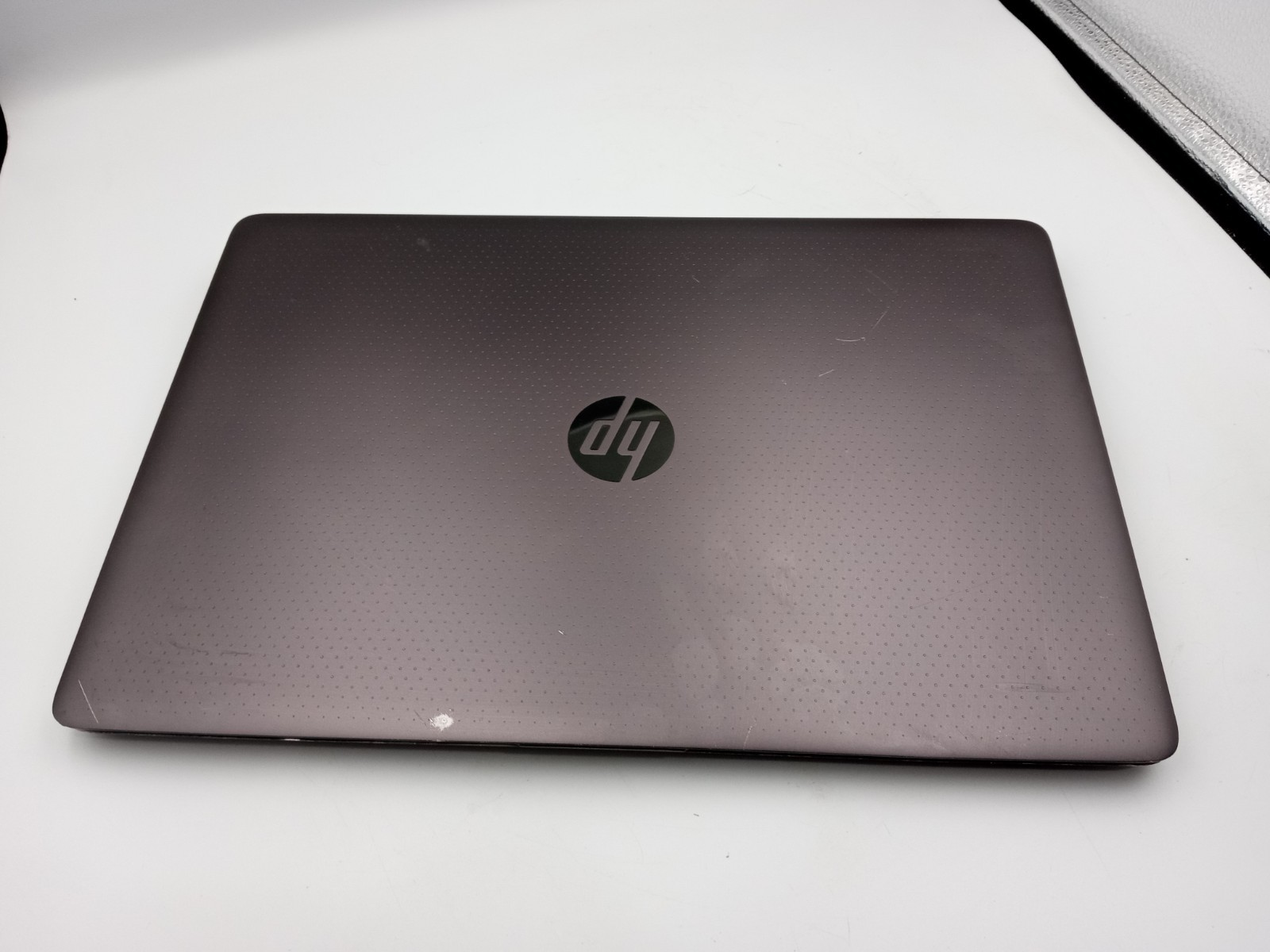 HP ZBook Studio G3 15″ Touchscreen i7-6820HQ 4GB 128GB Win11 – NO BATTERY -RR