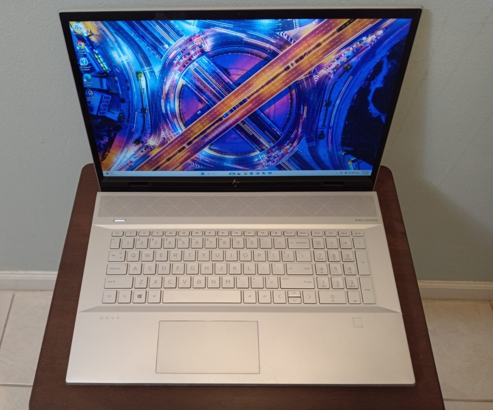 HP ENVY 17 Laptop i7 16GB RAM 256GB SSD 1TB HDD Win11 Pro Touchscreen