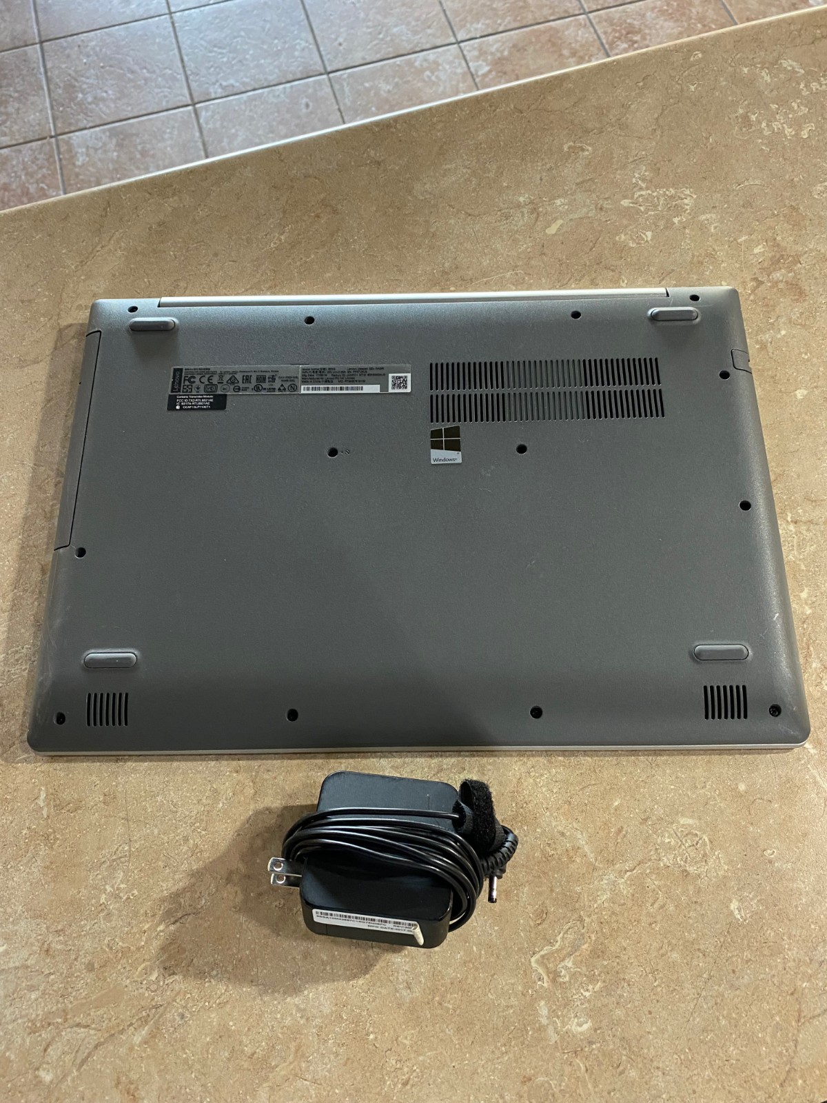 Lenovo Ideapad 320-15ABR 15.6″ AMD A12-9720P 8GB RAM 120GB SSD Window 11 Home