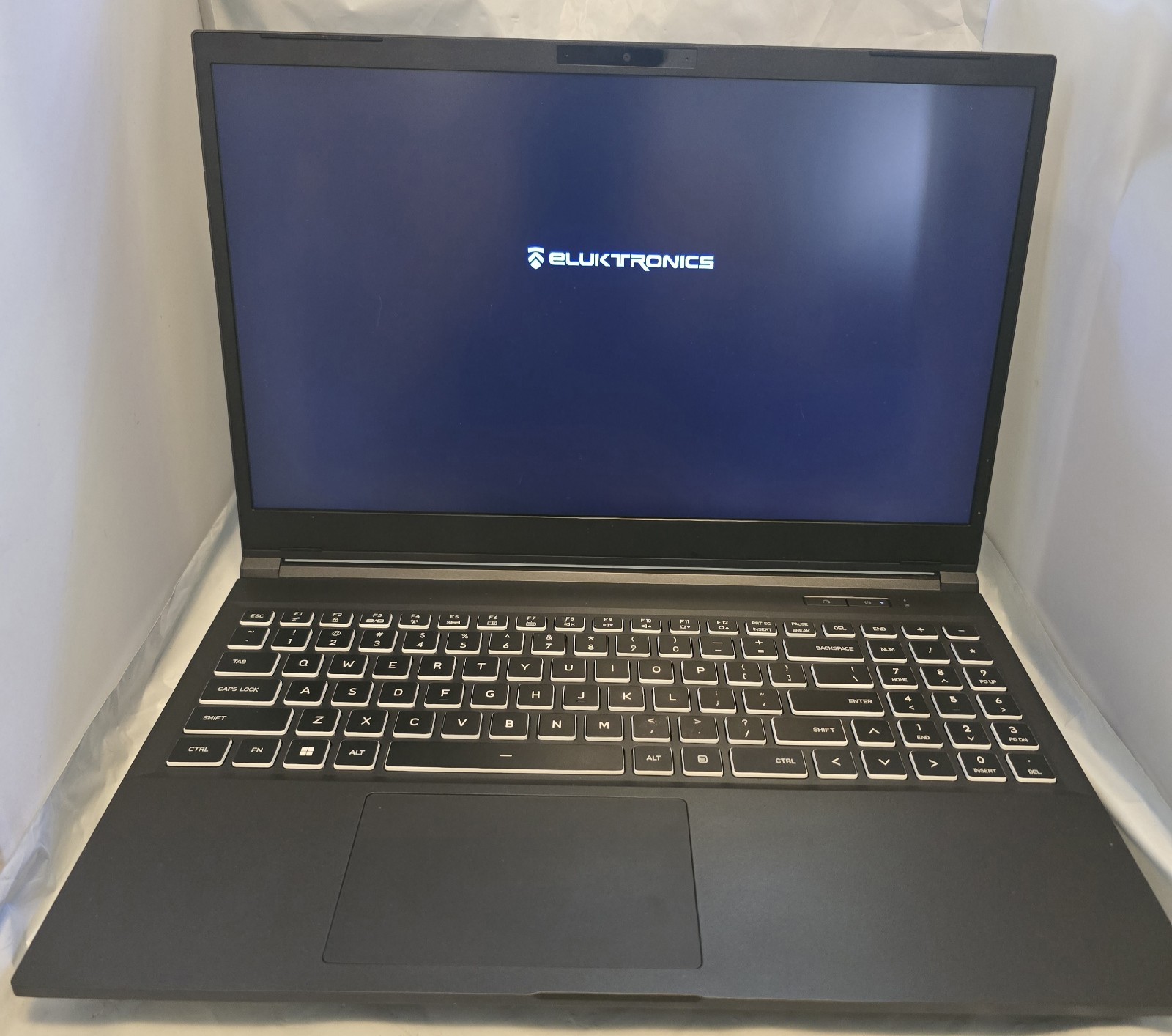Eluktronics RP15 G2 RTX4060 Ryzen 7 7840HS 64G BDDR5, 2TB Gaming Laptop G01