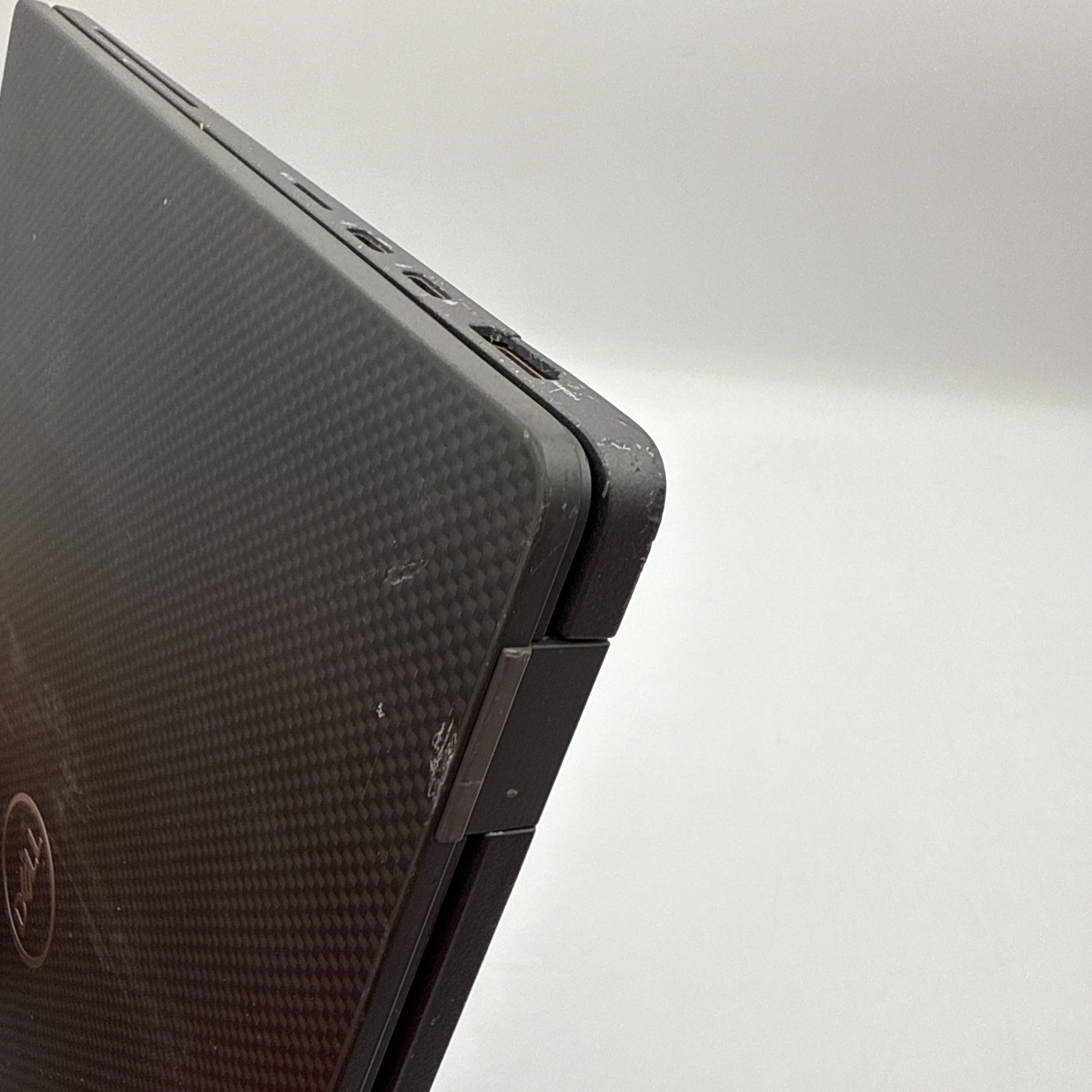 Dell Latitude 7410 14″ Touch i7-10610U 16GB 256GB SSD Win11 Pro Laptop FHD