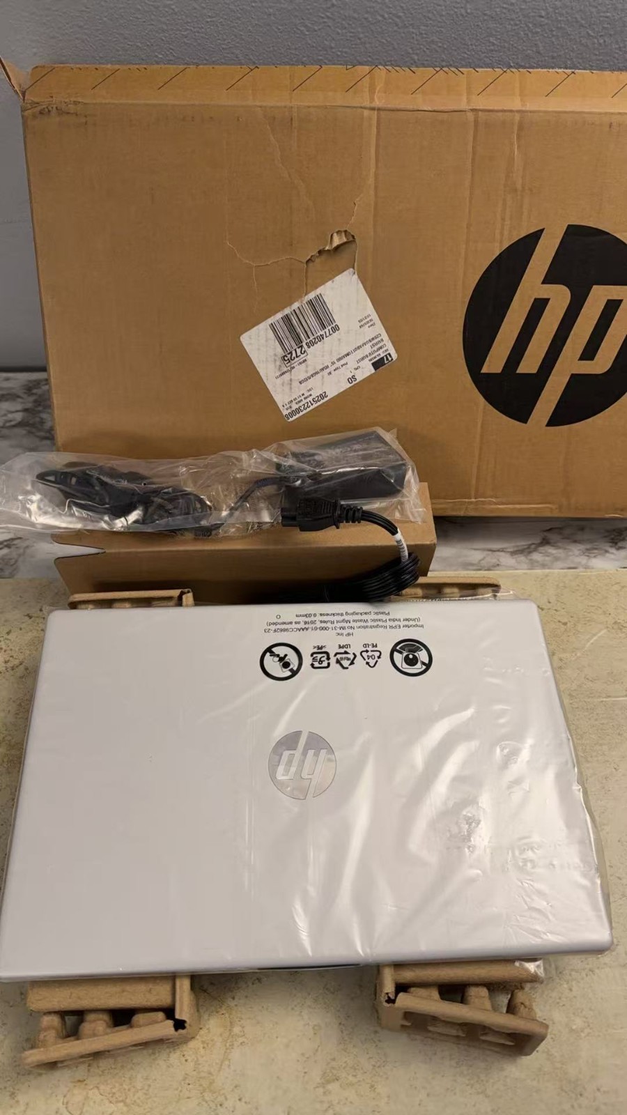 HP OmniBook 3 Copilot+ 15.6” FHD Touch Laptop Ryzen AI 5 330 16GB 512GB SSD New