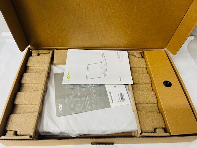 Acer A515-45-R5B9 Aspire 5 Laptop in Pure Silver NX.A84AA.006- NEW IN BOX