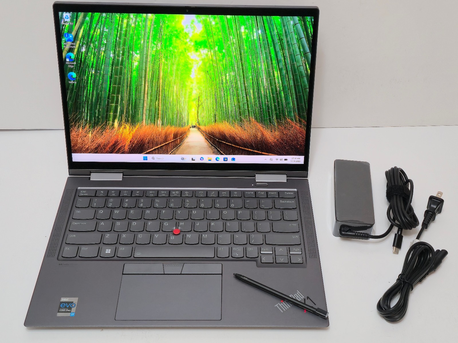 Lenovo ThinkPad X1 Yoga Gen 6 (i7-1185G7 CPU, 32 GB RAM 1 TB SSD) 14″ 4K Touch