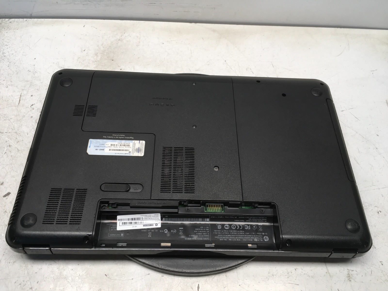 HP Pavilion G7-2017CL AMD A6-4400M 2700MHz 4 GB NO HDD No Batt