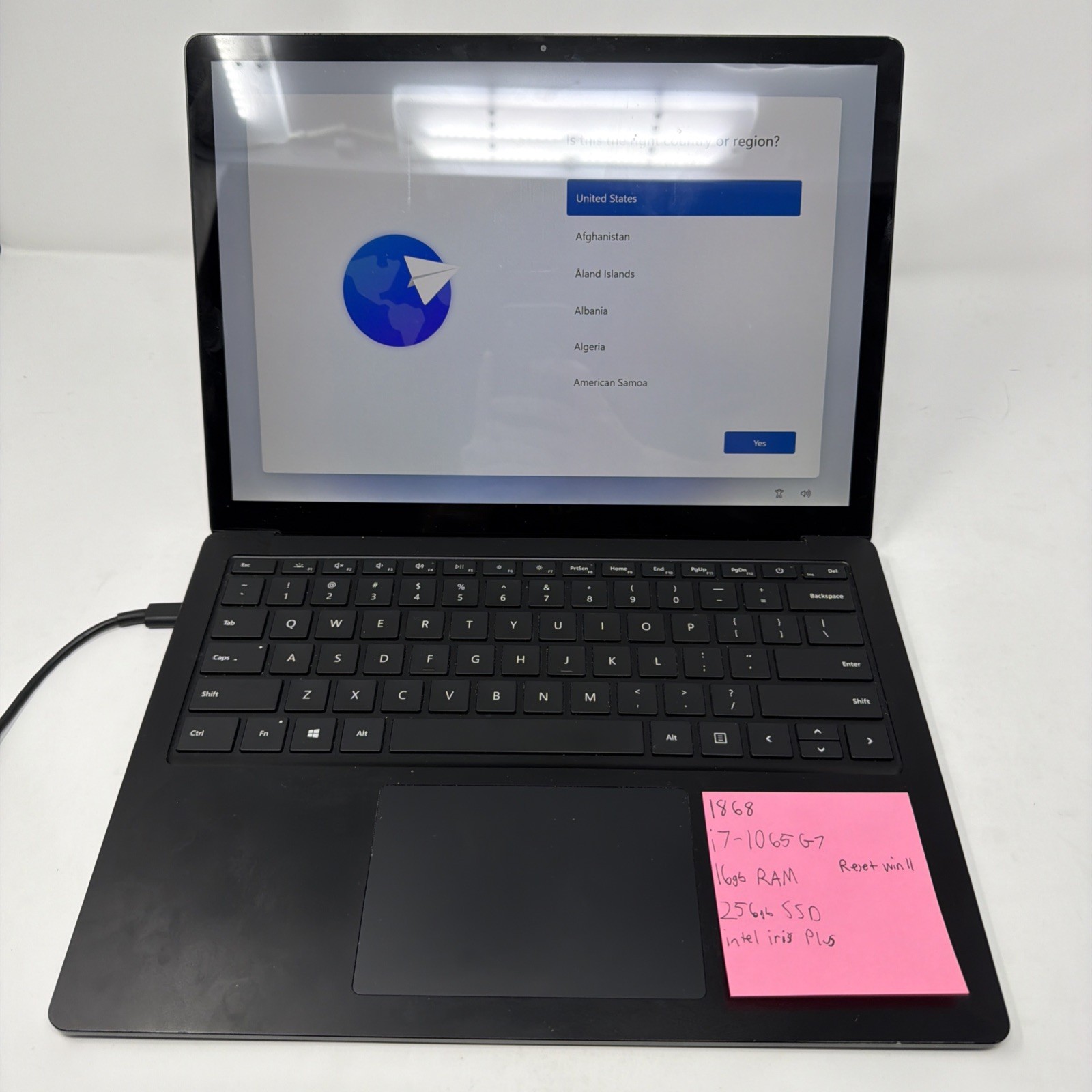 Microsoft Surface Laptop 3 13.5″ i7-1065G7 16GB 256GB SSD Win11 Iris Plus Black
