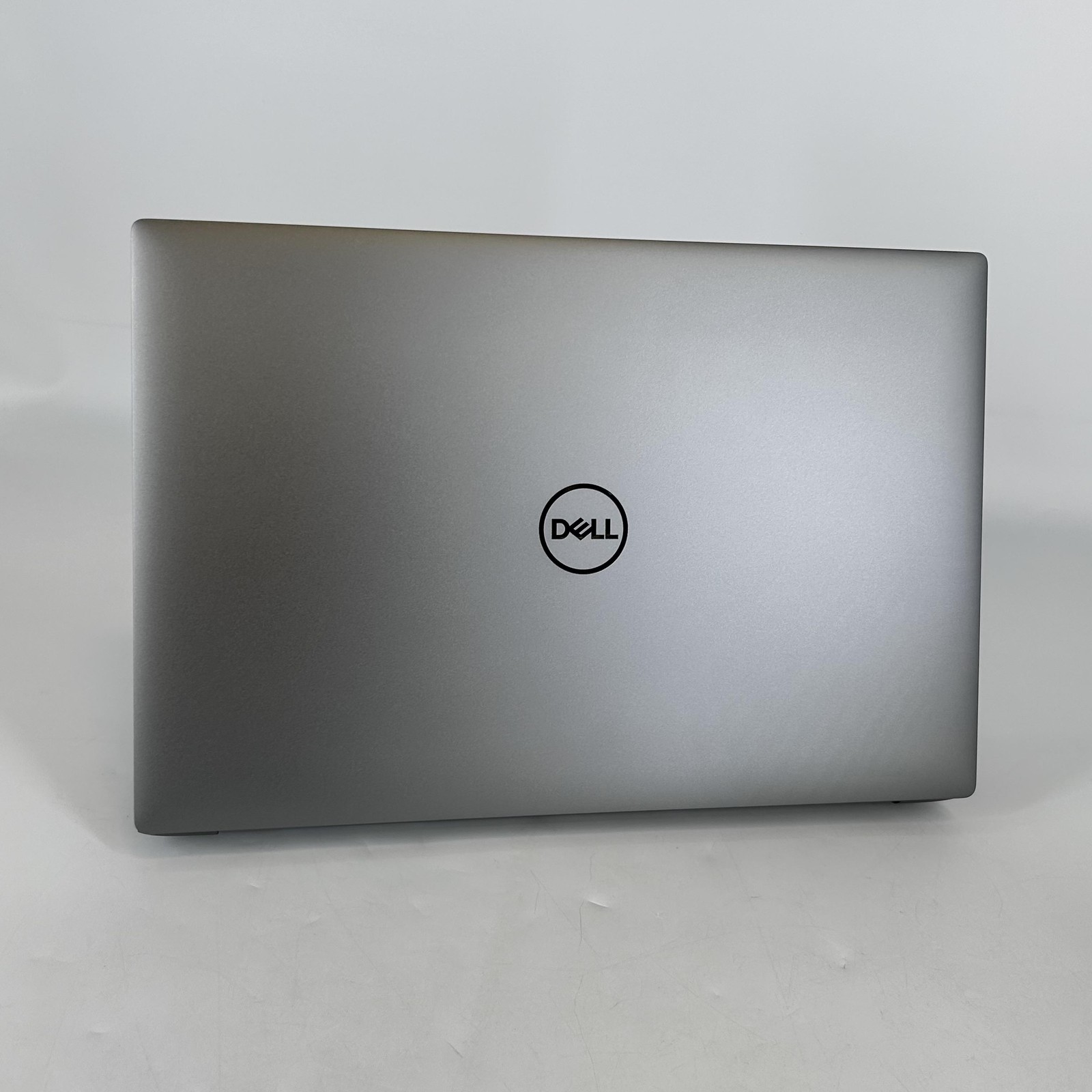 Dell Precision 5690 16 Gray FHD+ 2.5 GHz Ultra 9 185H 64GB 1TB SSD Excellent